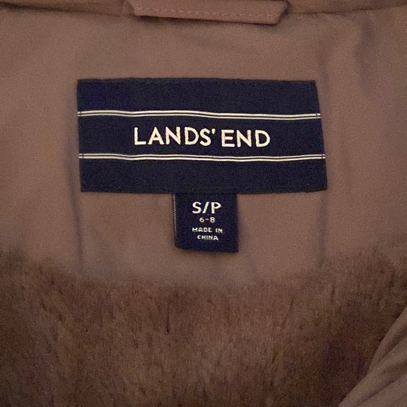Land’s End Petite size 6-8 down taupe coat. - Picture 1 of 7